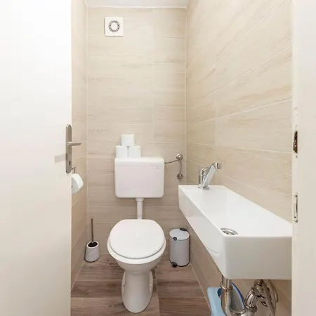 Vizmarje Apartment Ljubljana