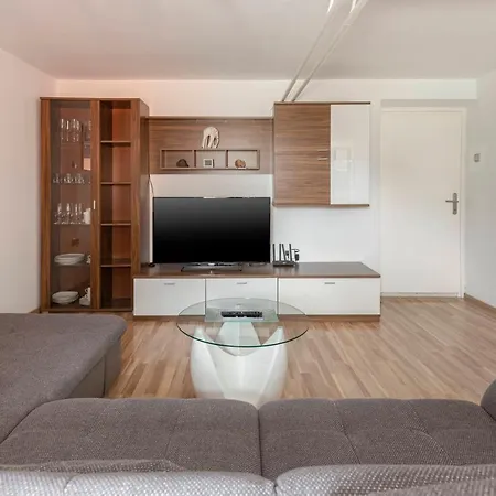 Vizmarje Apartment